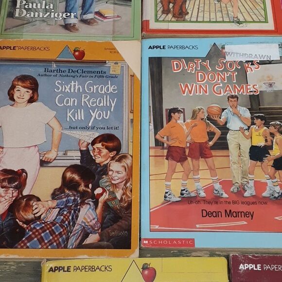 11 assorted vintage apple paperbacks and Dell yearling books - Picture 4 of 12